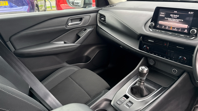 Nissan Qashqai 1.3 DiG-T MH Acenta Premium 5dr Petrol Hatchback